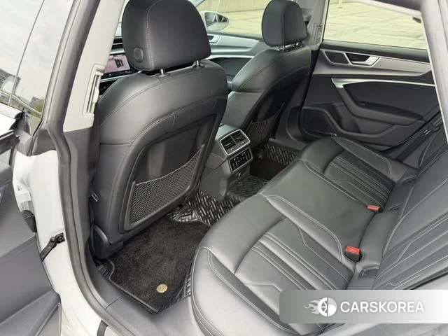 Audi A7 2025 Белый из Китая, фото 6