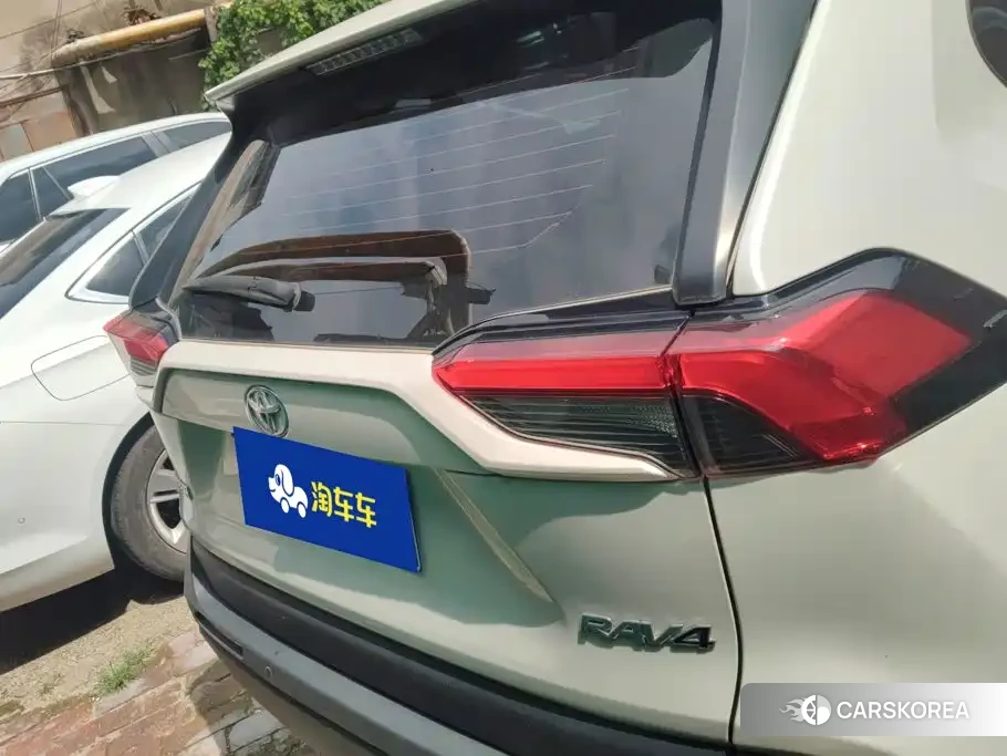 Toyota RAV4 2024 Белый из Китая, фото 6