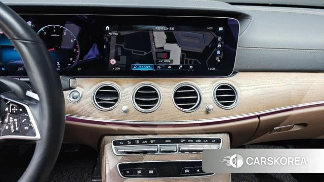 Mercedes-Benz E-Class W213 2022 Белый из Кореи, фото 6