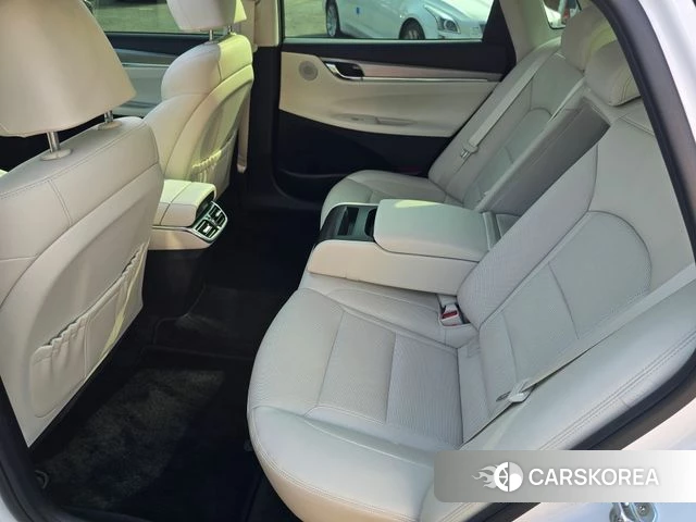 Hyundai The New Grandeur IG Hybrid 2022 Белый из Кореи, фото 6