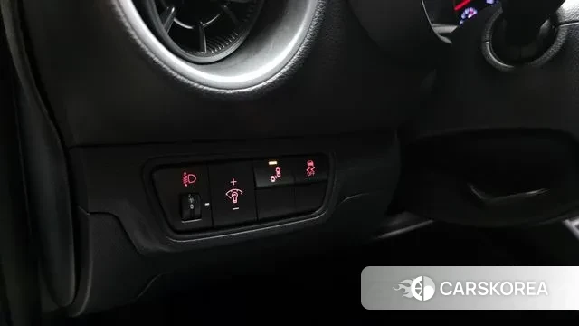 Kia The New K3 2nd generation 2021 Белый из Кореи, фото 6