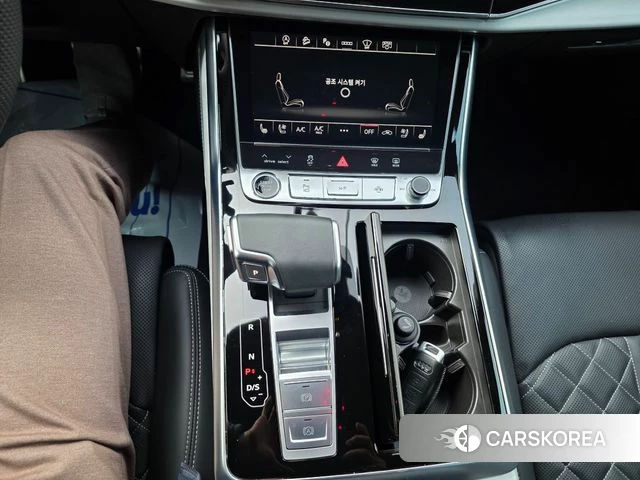 Audi Q8 (4M) 2023 Черный из Кореи, фото 6