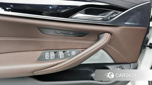 BMW 5 Series (G30) 2021 Белый из Кореи, фото 6