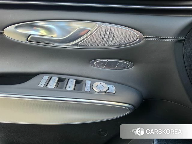 Genesis GV70 2023 Черный из Кореи, фото 6