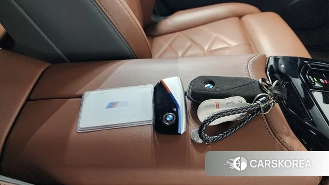BMW 5 Series (G60) 2024 Черный из Кореи, фото 6
