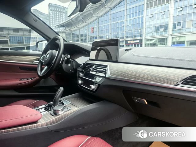 BMW 5 series 2022 Черный из Китая, фото 6