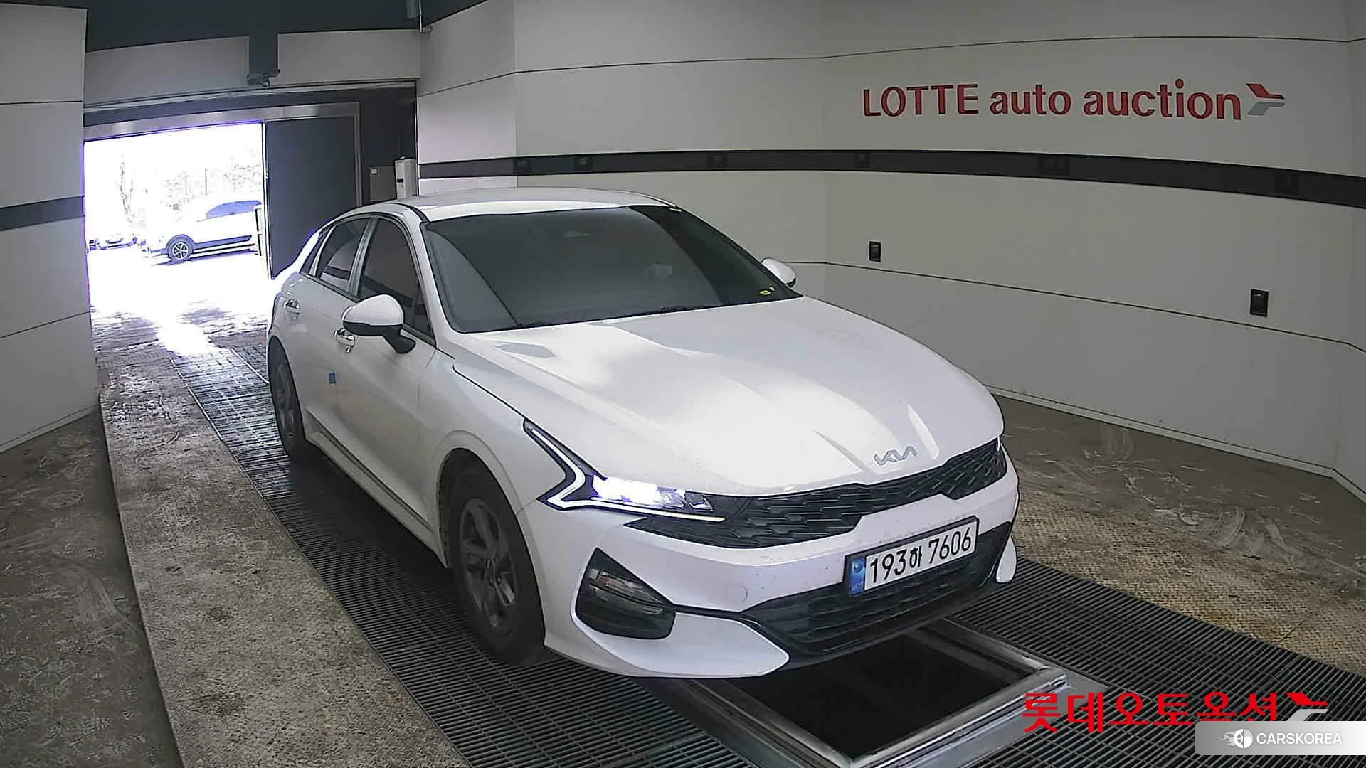 Kia K5 2022 Snow White Pearl (optional) из Кореи, фото 6