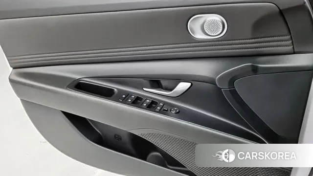 Hyundai Avante Hybrid (CN7) 2021 Белый из Кореи, фото 6