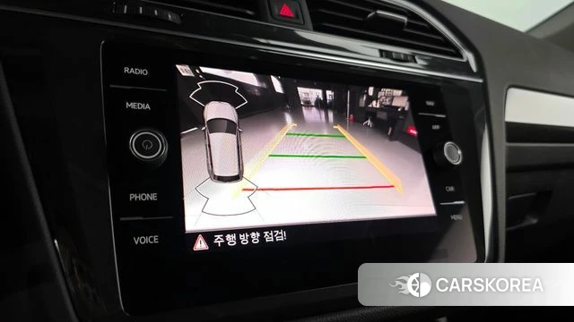 Volkswagen Tiguan second Generation 2022 Белый из Кореи, фото 6