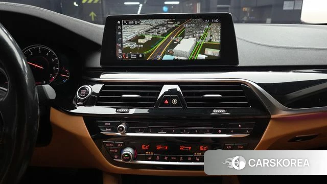 BMW 5 Series (G30) 2018 Белый из Кореи, фото 6