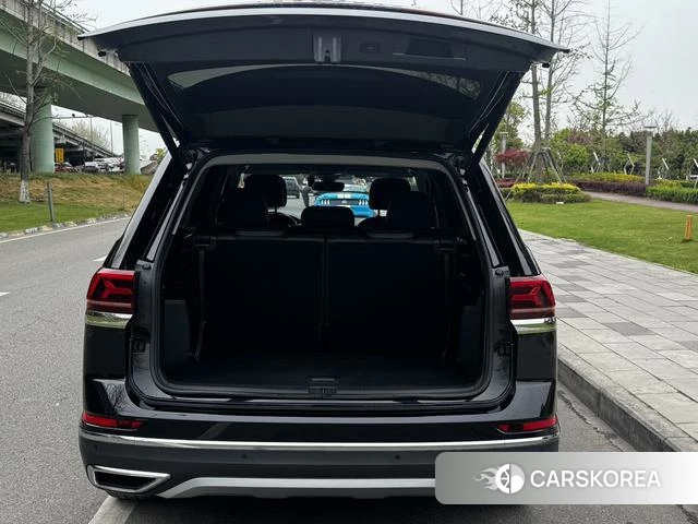 Volkswagen Tourang 2023 Черный из Китая, фото 6