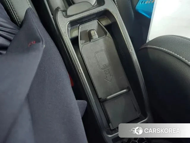 Mini Cooper 2024 Серебряный из Кореи, фото 6