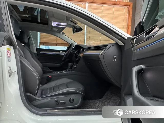 Volkswagen Arteon 2019 Белый из Кореи, фото 6