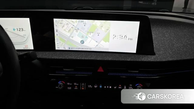 Kia EV6 2023 Жемчужный цвет из Кореи, фото 6