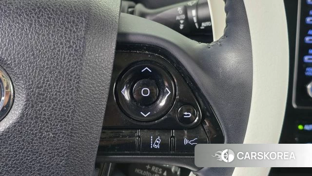 Toyota Prius 4th Generation 2021 Белый из Кореи, фото 6