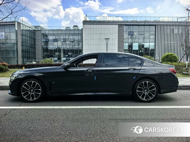 BMW 7 series 2020 Темно-серый из Китая, фото 6