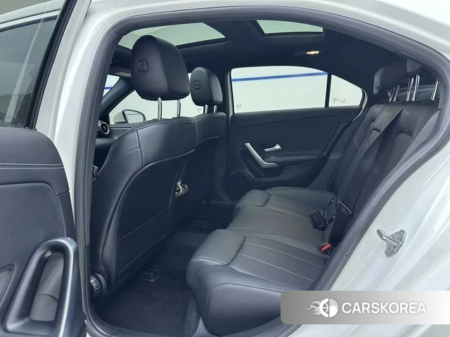 Mercedes-Benz Class A 2023 Белый из Китая, фото 6