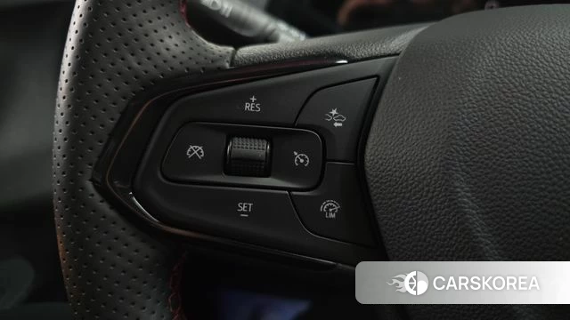 Chevrolet (GM Daewoo) Trax Crossover 2023 Черный из Кореи, фото 6