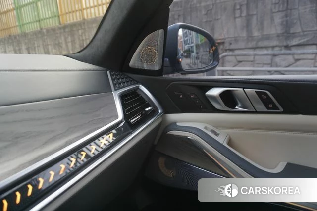 BMW X7 (G07) 2023 Серый из Кореи, фото 6