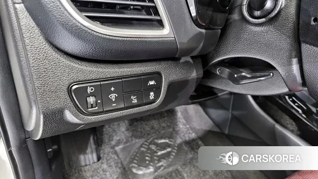 Kia Seltos 2022 Белый из Кореи, фото 6