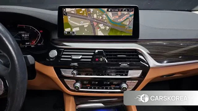 BMW 5 Series (G30) 2021 Белый из Кореи, фото 6