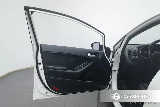 Kia K3 2018 Белый из Китая, фото 6