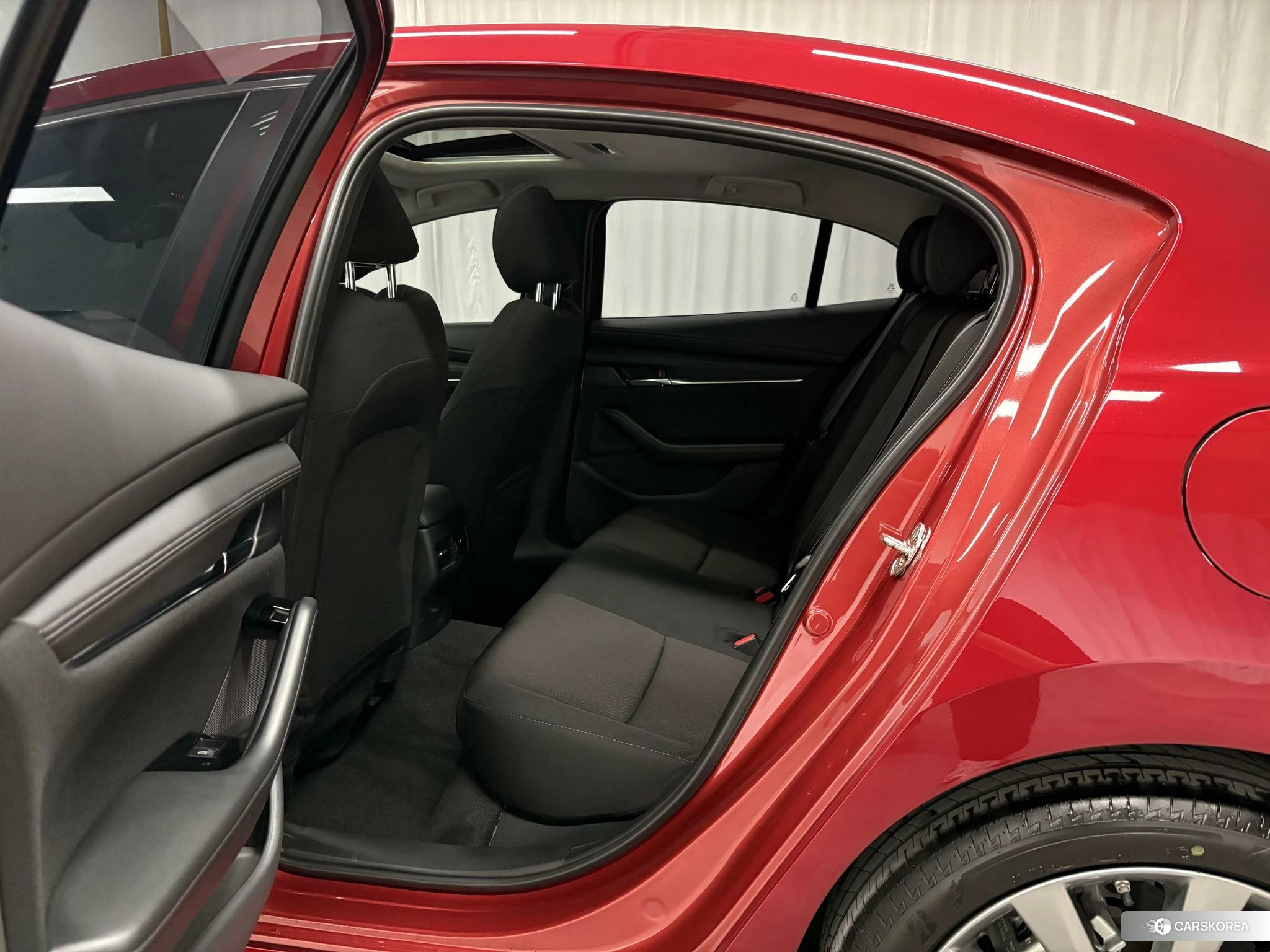 Mazda 3 Angkesaila 2023 Красный из Китая, фото 6
