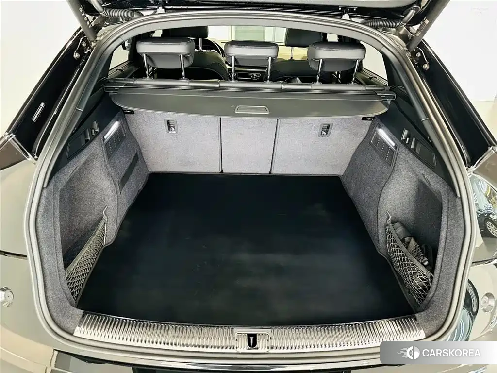 Audi Q5L Sportback 2025 Черный из Китая, фото 6