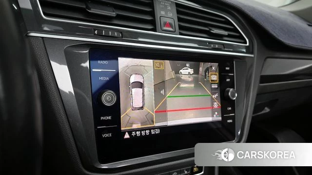 Volkswagen Tiguan second Generation 2019 Белый из Кореи, фото 6