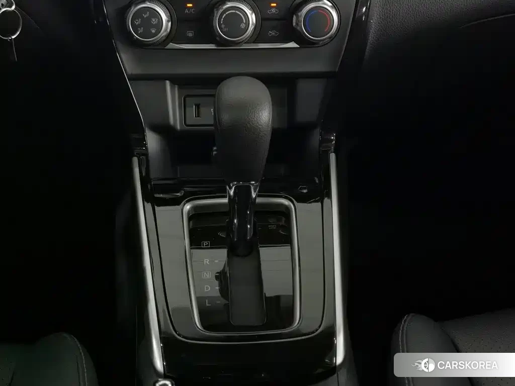 Nissan Sylphy 2023 Белый из Китая, фото 6