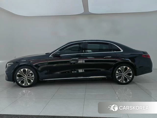 Mercedes-Benz E-class 2026 Черный из Китая, фото 6