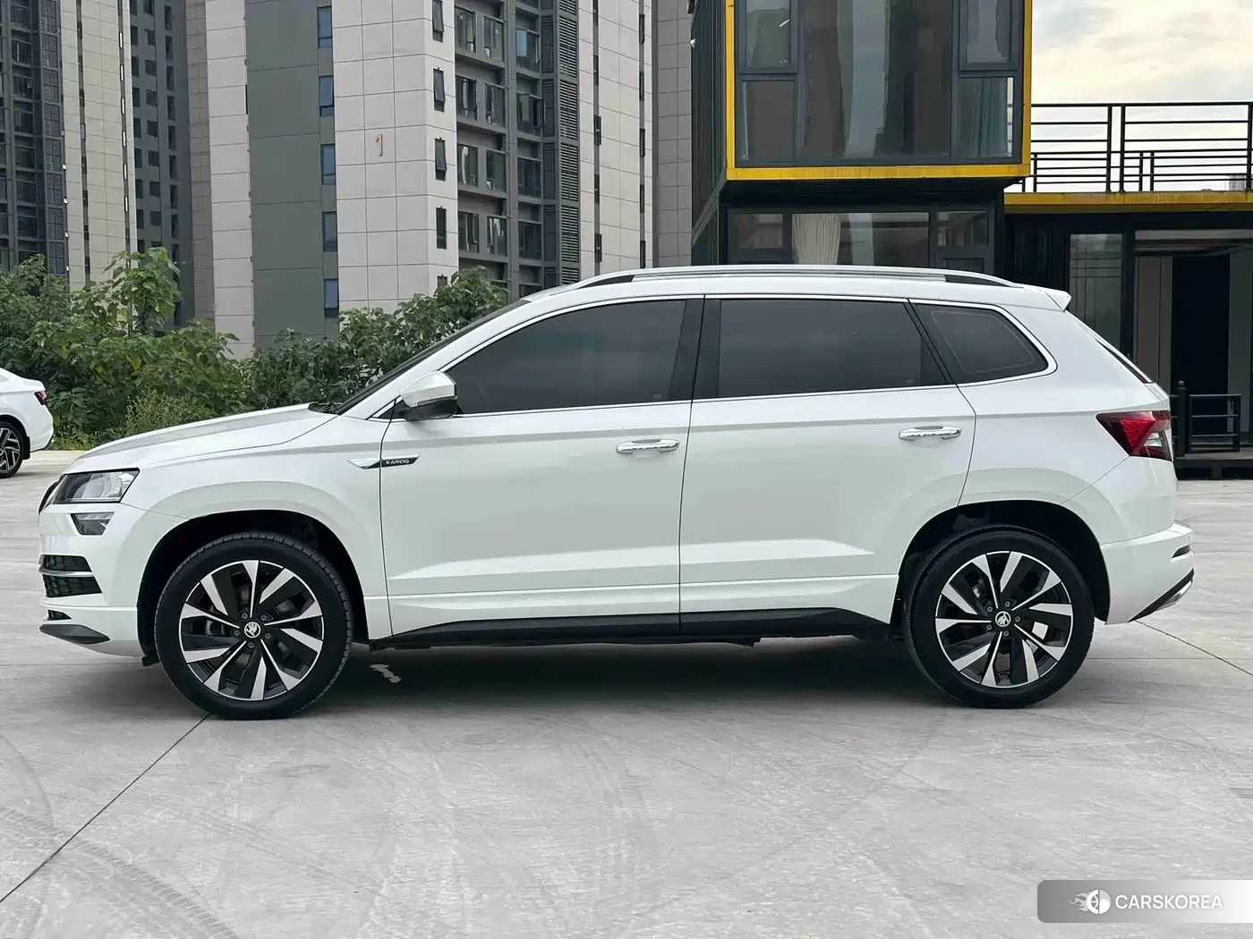 Skoda Karoq 2022 Белый из Китая, фото 6
