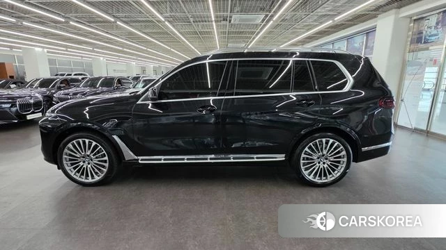 BMW X7 (G07) 2025 Черный из Кореи, фото 6