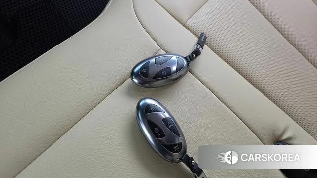 Hyundai Staria 2025 Белый из Кореи, фото 6