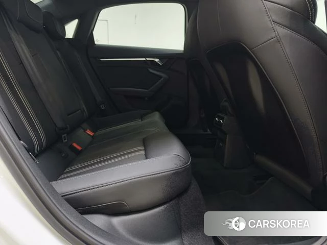 Audi A3 2023 Белый из Китая, фото 6