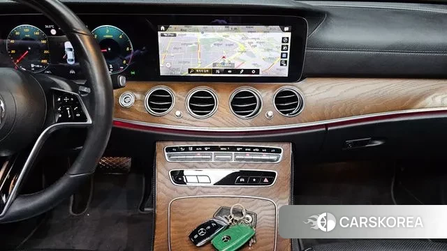 Mercedes-Benz E-Class W213 2021 Белый из Кореи, фото 6