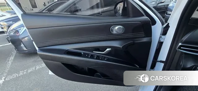 Hyundai The New Avante (CN7) 2023 Белый из Кореи, фото 6