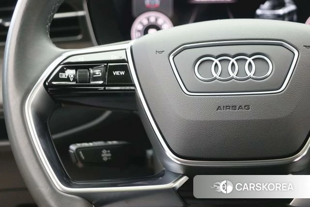 Audi Q6 2024 Черный из Китая, фото 6