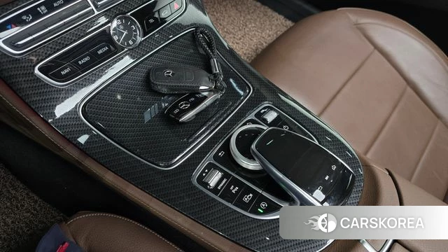 Mercedes-Benz E-Class W213 2018 Белый из Кореи, фото 6