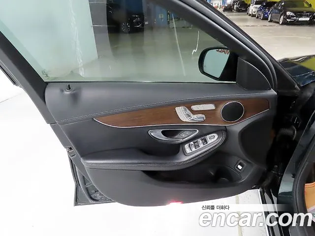 Mercedes-Benz C-Class W205 2019 Темно-зеленый из Кореи, фото 6