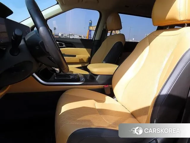 Kia Carnival 4th generation 2023 Жемчужный цвет из Кореи, фото 6