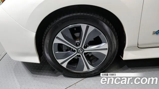 Nissan Leaf (ZE1) id 2686581 из Кореи 6