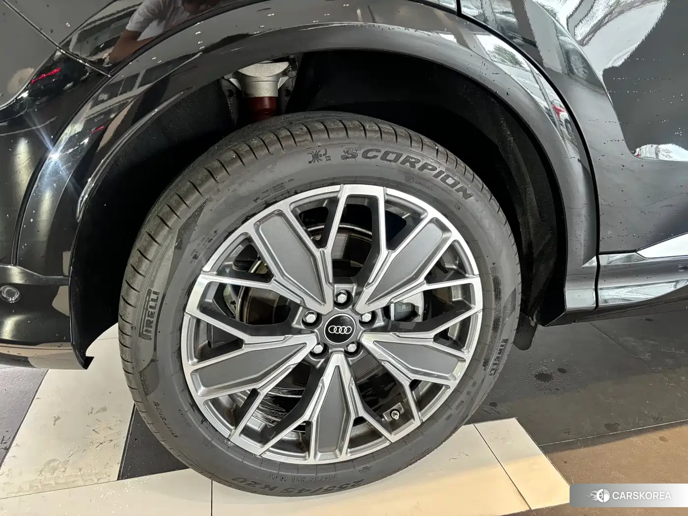Audi Q5L 2025 Черный из Китая, фото 6