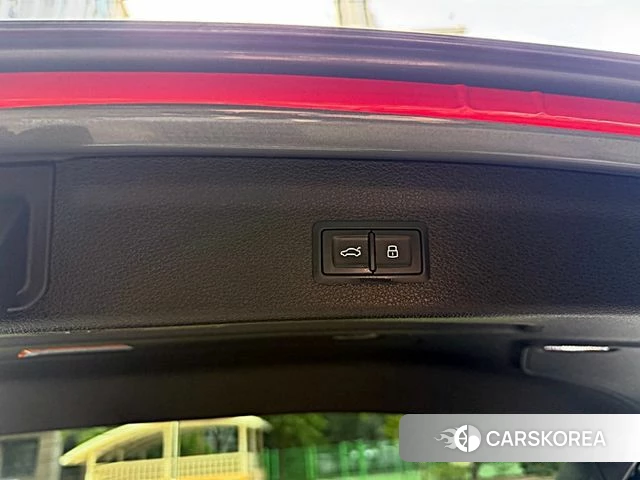 Audi Q3 (F3) 2020 Серый из Кореи, фото 6