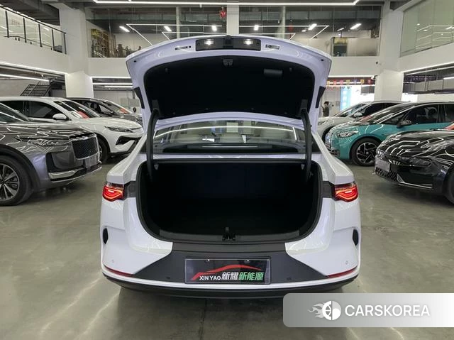 BYD Qin L EV 2025 Белый из Китая, фото 6