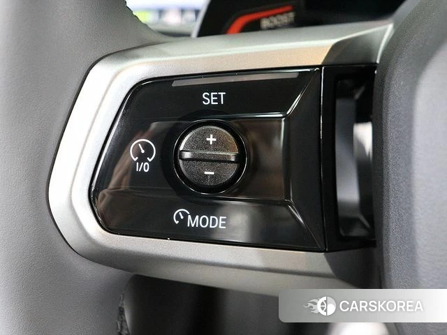 BMW 5 Series (G60) 2025 Белый из Кореи, фото 6