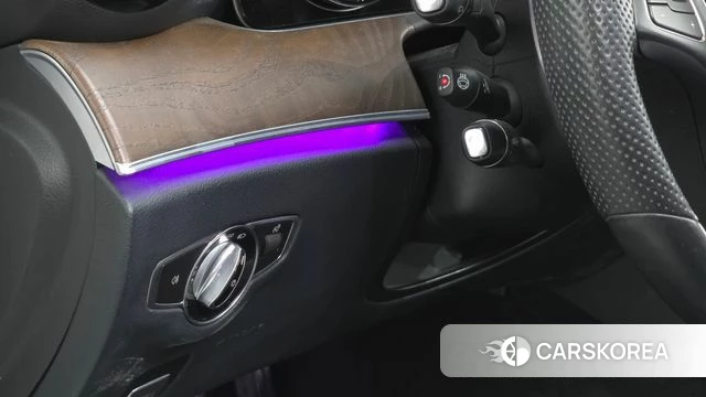 Mercedes-Benz E-Class W213 2018 Белый из Кореи, фото 6