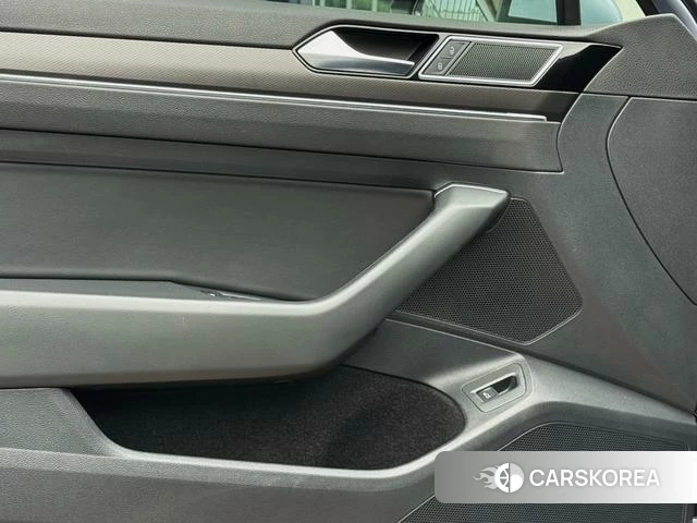 Volkswagen Magotan 2021 Синий из Китая, фото 6