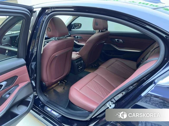 BMW 3 series 2023 Черный из Китая, фото 6
