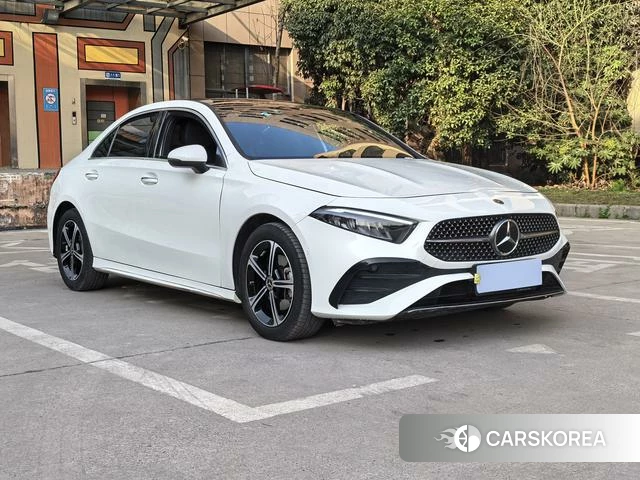 Mercedes-Benz Class A 2024 Белый из Китая, фото 6